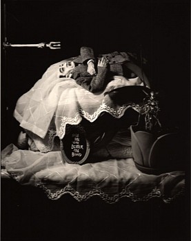 Work:&nbsp;Roz Leibowitz Still Life with Lester the Blind, 2011 gelatin silver print 14 x 11 inches LEIB130