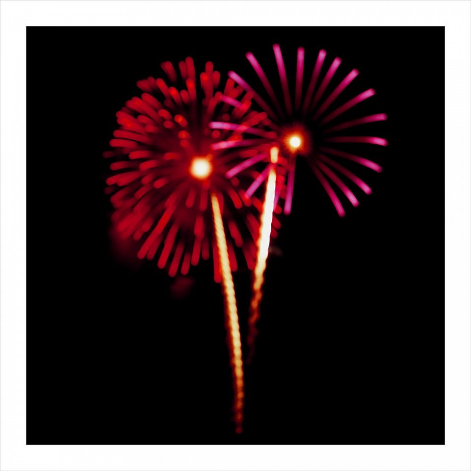 John Huggins (LA)
Fireworks, Los Angeles, California, ed. of 23, 2007
HUGG372
pigment print, 36 x 36 inch paper / 32 x 32 inch image, ed. of 23 | 53 x 53 inch paper, ed. of 7