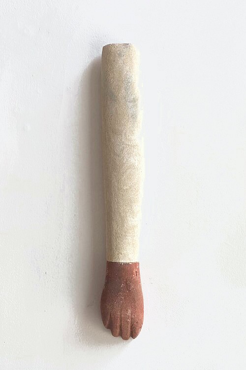Jane Rosen
Red Paw, 2020
ROSEN315
provencal limestone and pigment, 21 x 4 x 3 inches