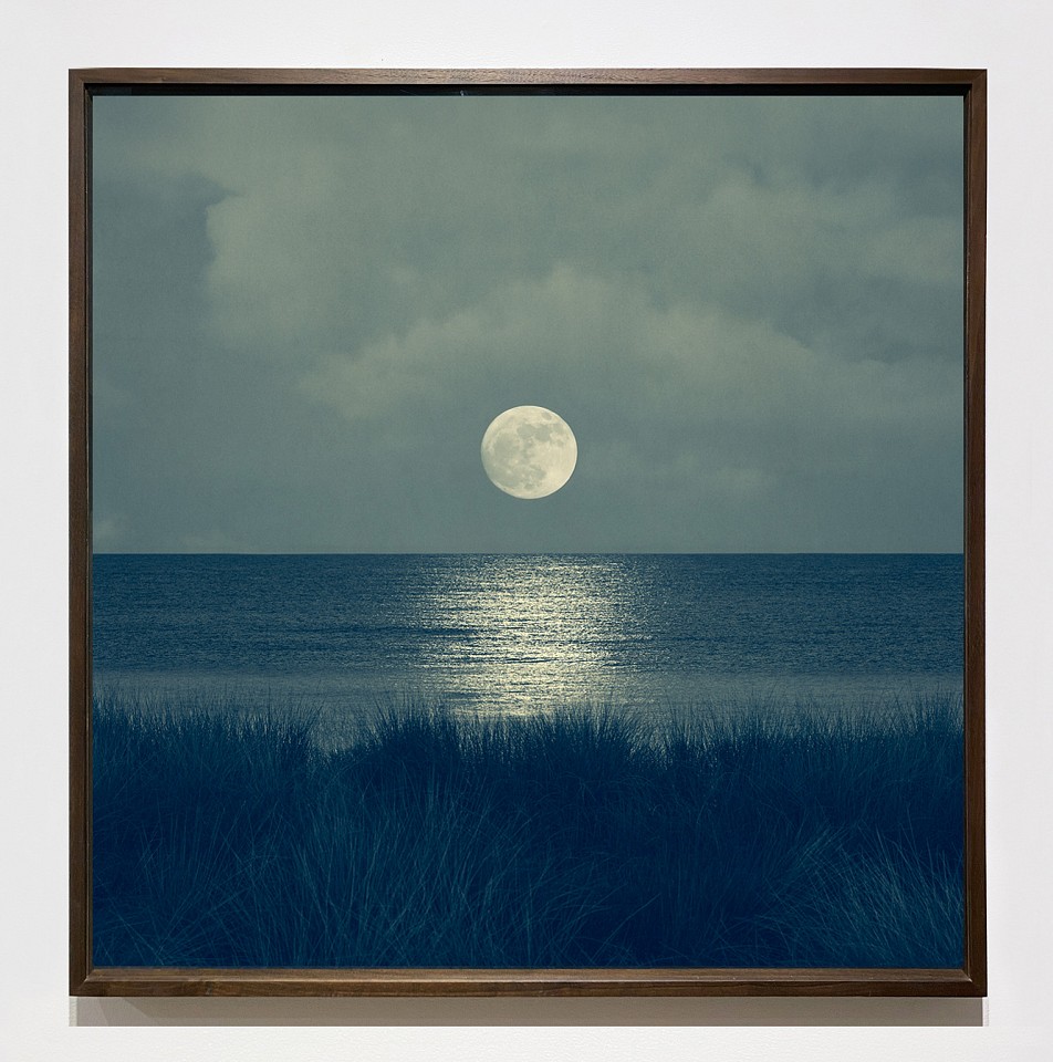 Thomas Hager
Night Blues Moonlight, 2025
HAG707
archival pigment print, 42 1/2 x 42 inches